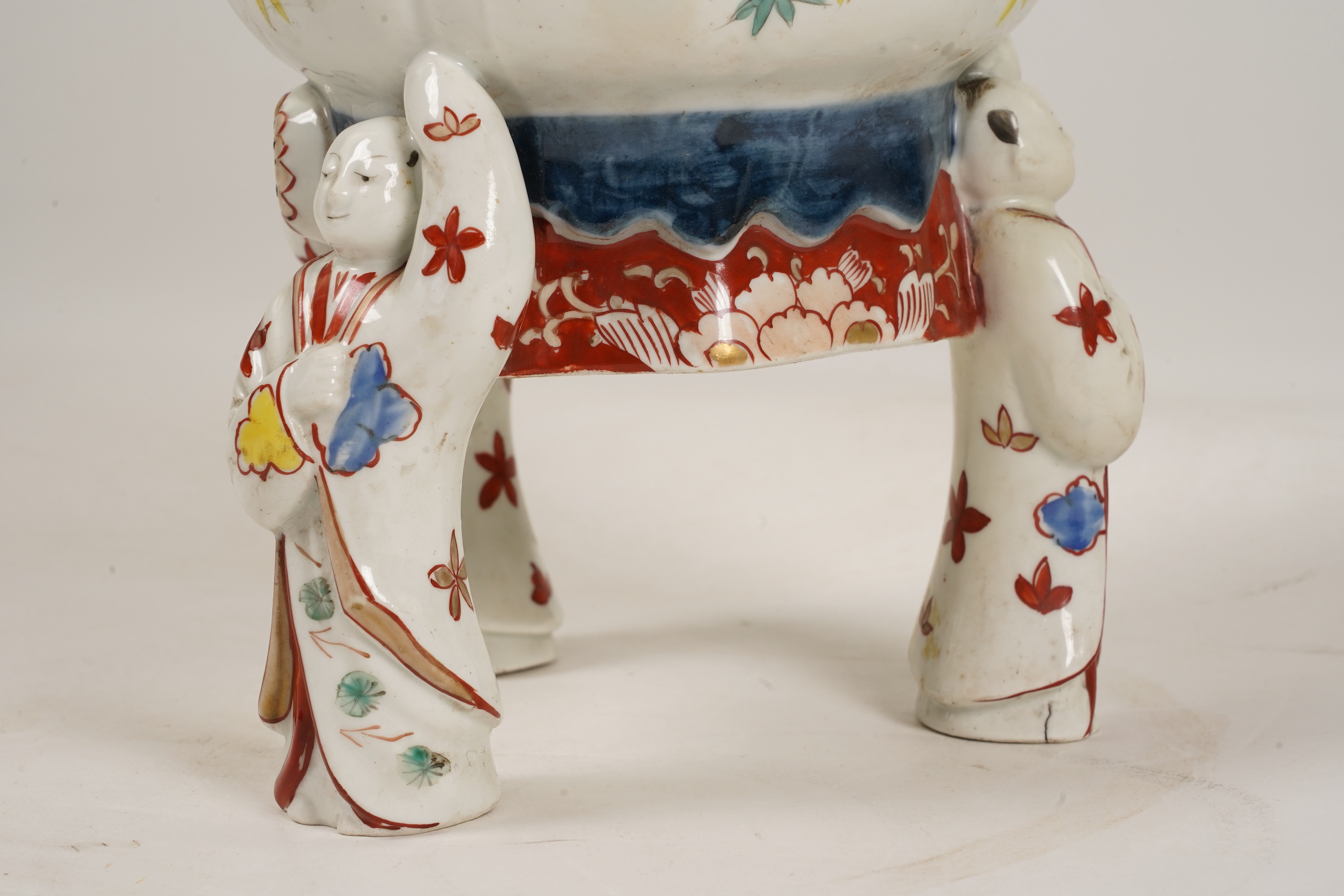 A Samson Imari coffee pot, modelled on an Arita design